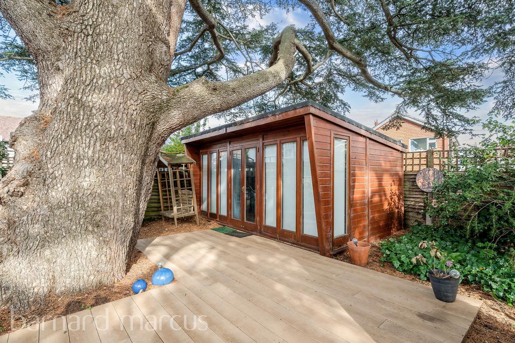 Summerhouse exterior, out buildings