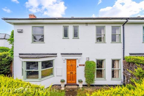 undefined, The Parade, EPSOM