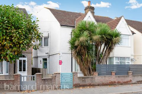 3 bedroom semi-detached house for sale, Harlington Road East, Feltham