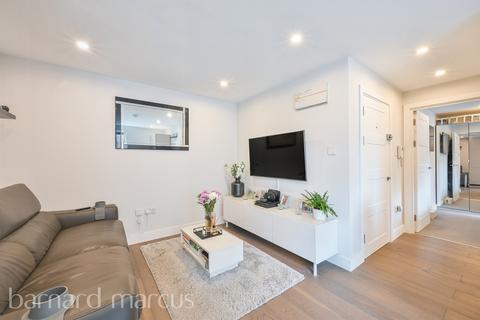 undefined, East Street, Epsom