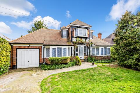 4 bedroom detached house for sale, Tattenham Crescent, Epsom