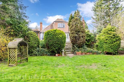 4 bedroom detached house for sale, Tattenham Crescent, Epsom