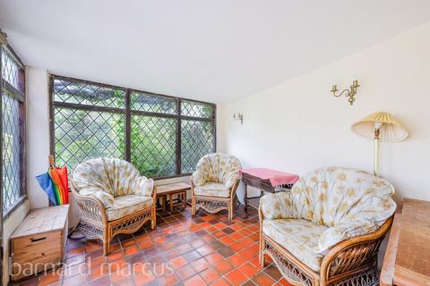 4 bedroom detached house for sale, Tattenham Crescent, Epsom