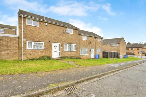 3 bedroom end of terrace house for sale, Barron Close, Kettering