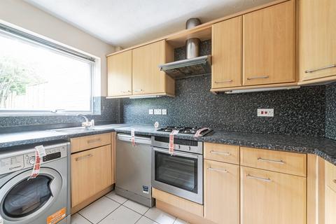 3 bedroom terraced house for sale, Mccartney Walk, Basingstoke