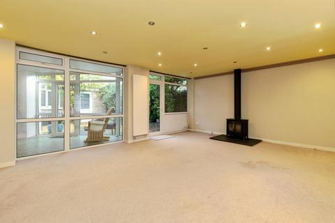 3 bedroom detached bungalow for sale, Hitchin Street, Baldock