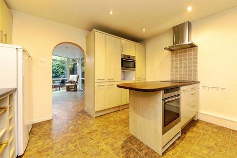 3 bedroom detached bungalow for sale, Hitchin Street, Baldock