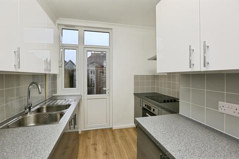 3 bedroom end of terrace house for sale, Eastbourne Avenue, Gosport