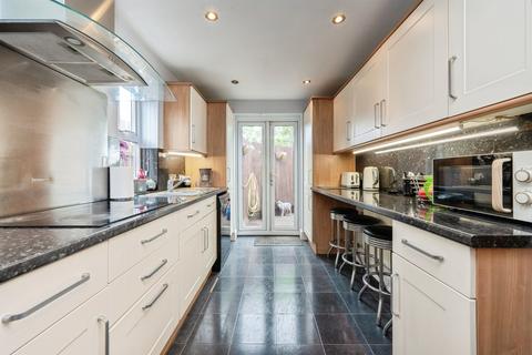 undefined, Dorel Close, Luton