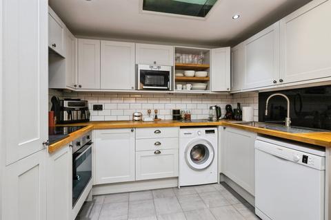 2 bedroom end of terrace house for sale, South Road, Hailsham