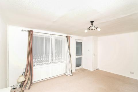 3 bedroom end of terrace house for sale, Dell Close, St. Leonards-On-Sea