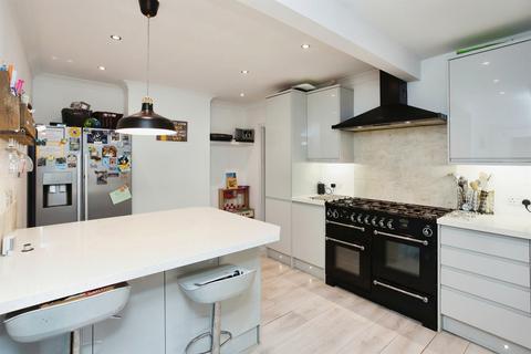 4 bedroom semi-detached house for sale, Farleigh Lane, Maidstone