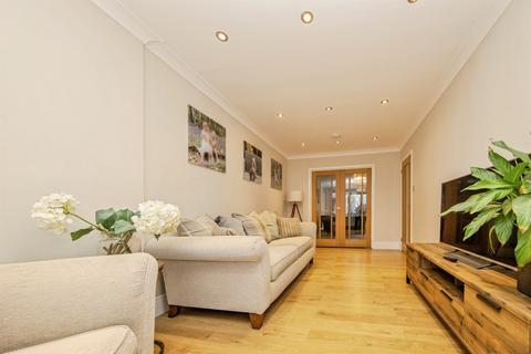 5 bedroom semi-detached house for sale, Gordon Way, Harwich