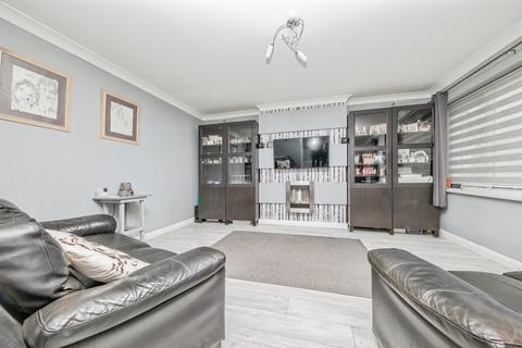 3 bedroom detached house for sale, Larksfield Crescent, Harwich