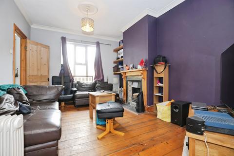 3 bedroom end of terrace house for sale, Shakespeare Road, Northampton