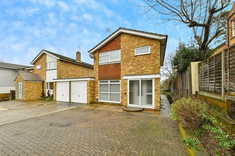 3 bedroom link detached house for sale, London Road, Hertford