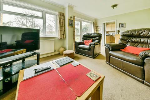 3 bedroom link detached house for sale, London Road, Hertford
