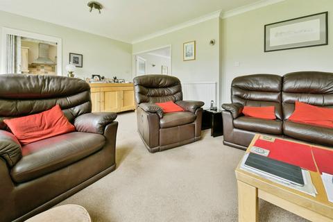3 bedroom link detached house for sale, London Road, Hertford