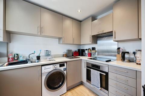 2 bedroom flat for sale, Ryeland Way, Kingsnorth, Ashford