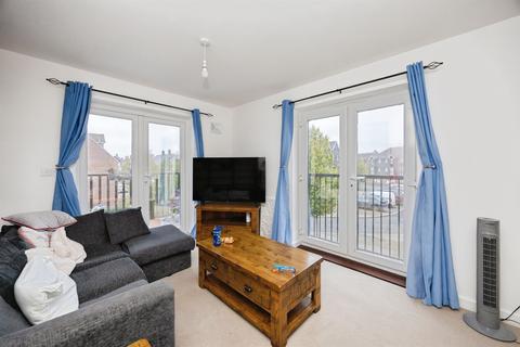 2 bedroom flat for sale, Ryeland Way, Kingsnorth, Ashford