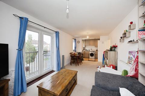 2 bedroom flat for sale, Ryeland Way, Kingsnorth, Ashford