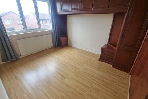 3 bedroom semi-detached house for sale, Abbeydale Gardens, Leeds
