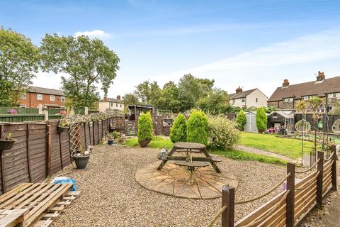 3 bedroom semi-detached house for sale, Cragside Gardens, LEEDS
