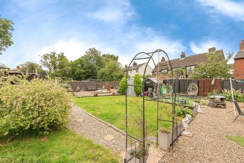 3 bedroom semi-detached house for sale, Cragside Gardens, LEEDS