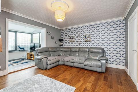 3 bedroom semi-detached house for sale, Cragside Gardens, LEEDS