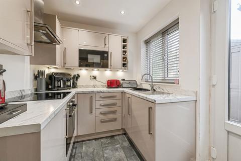 3 bedroom detached house for sale, Wakefield Road, Denby Dale, Huddersfield