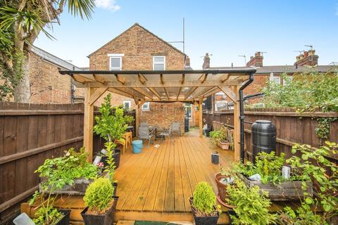 3 bedroom end of terrace house for sale, Spring Road, IPSWICH