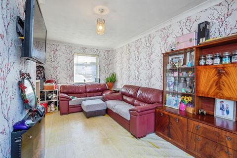 3 bedroom semi-detached house for sale, Hawkhurst Road, Gillingham