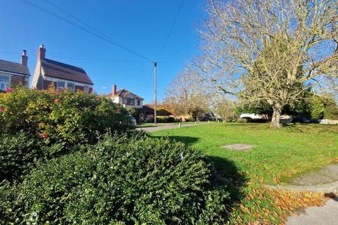 4 bedroom end of terrace house for sale, Cheney Manor Road, Swindon