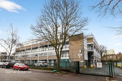 3 bedroom maisonette for sale, St. Martin's Road, London