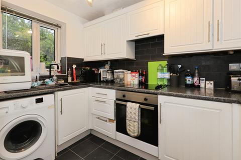 2 bedroom semi-detached house for sale, Adams Court, Kidderminster