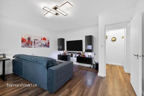 1 bedroom flat for sale, John Ruskin Street, London