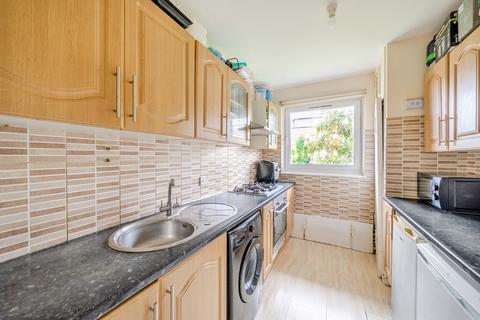 2 bedroom flat for sale, Massinger Street, London