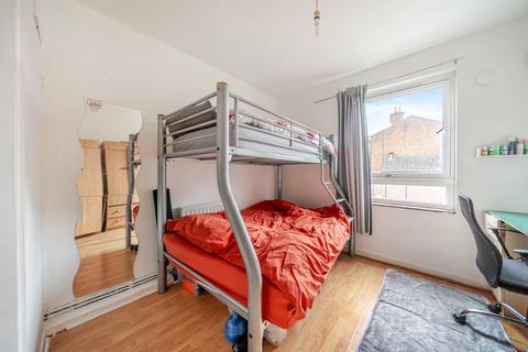 2 bedroom flat for sale, Massinger Street, London