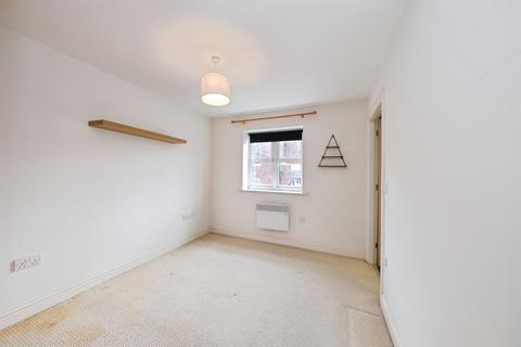 2 bedroom flat for sale, Manor Gardens Close, Loughborough