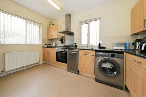 3 bedroom semi-detached house for sale, Stretton Road, Kidderminster