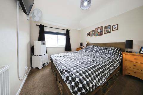 3 bedroom semi-detached house for sale, Stretton Road, Kidderminster