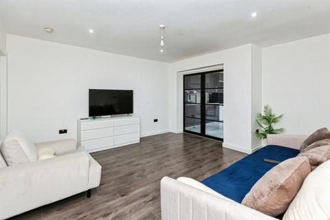 4 bedroom end of terrace house for sale, Grasmere Avenue, Slough