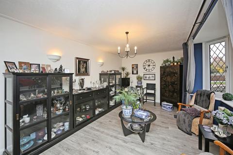 3 bedroom end of terrace house for sale, Highwood Avenue, Solihull