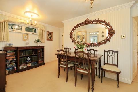 2 bedroom apartment for sale, Oldnall Road, KIDDERMINSTER