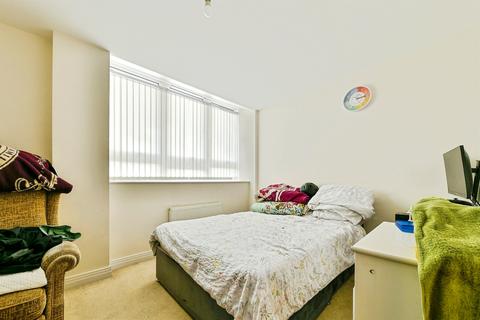 2 bedroom flat for sale, Swingate, Stevenage