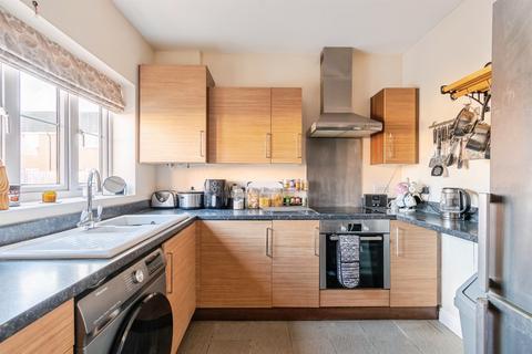 2 bedroom end of terrace house for sale, Pippit Place, Melksham