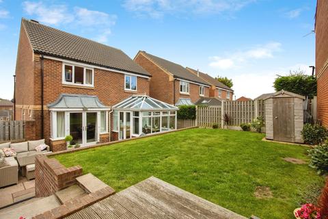 4 bedroom detached house for sale, Trafalgar Gardens, Morley, Leeds