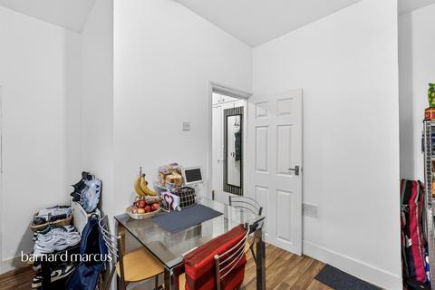 undefined, Heaton Road, Mitcham