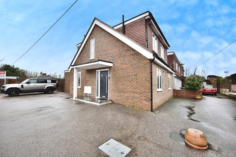 2 bedroom detached house for sale, Annie Road, Snodland