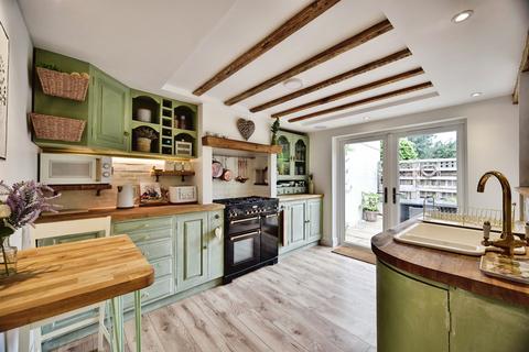 3 bedroom detached house for sale, Tonbridge Road, Wateringbury, Maidstone